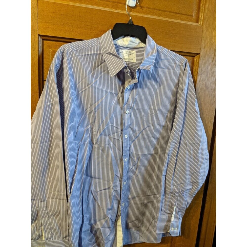 Casuals Roundtree & Yorke Long Sleeve Button Down Shirt size XXL Purple Pinstrip
